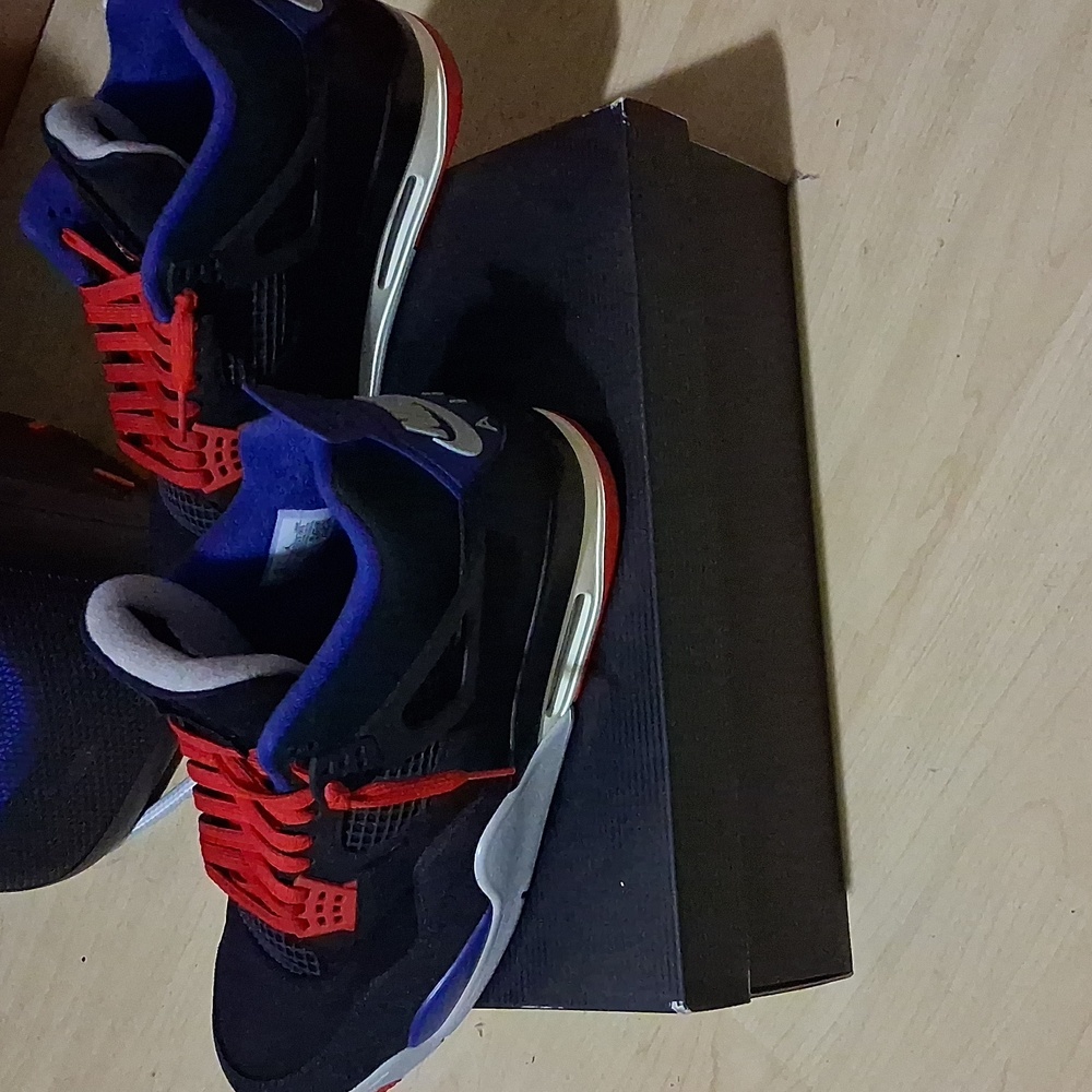 Jordan 4 Rare Air - Picture 3 of 4